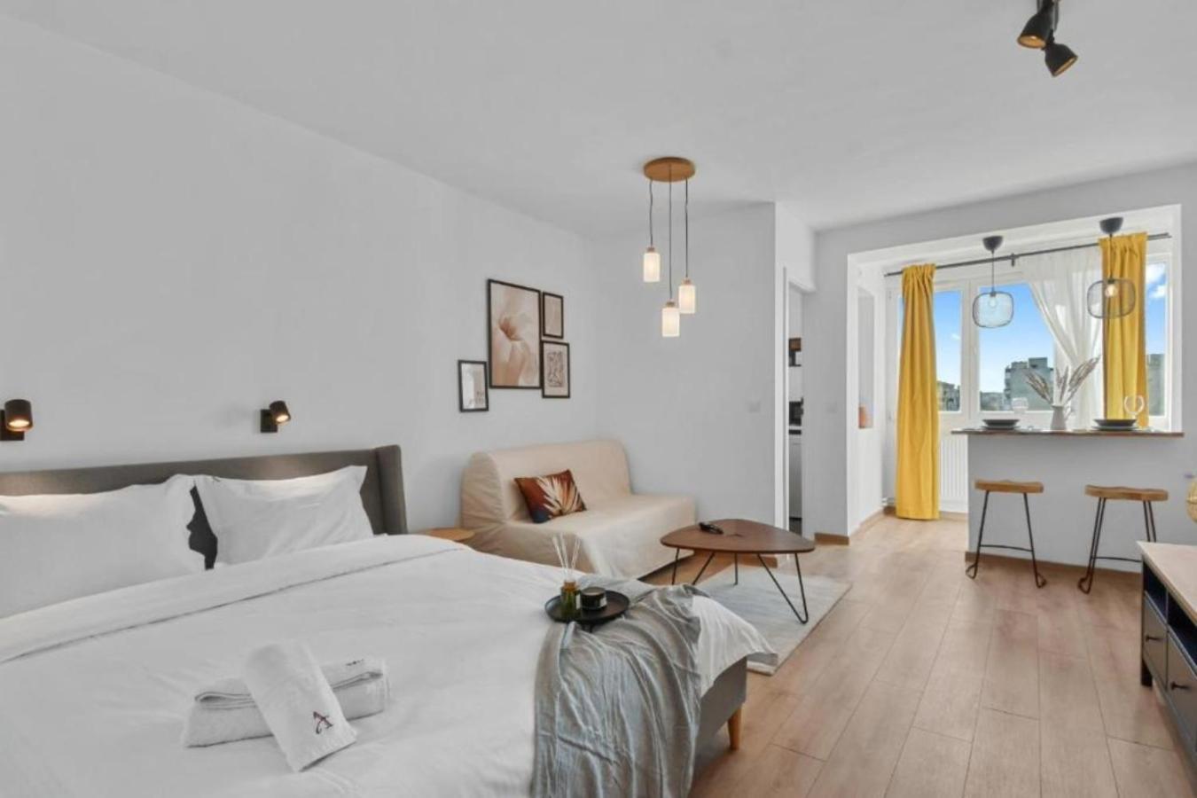 Serene Retreat - Beautifully Designed Studio Бухарест Экстерьер фото